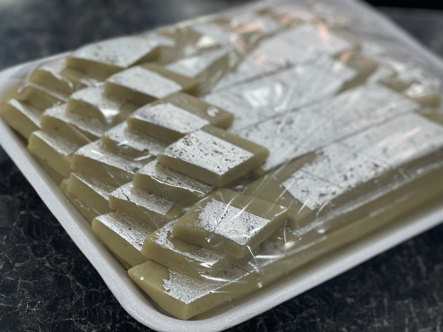 Kaju Katri 2.5kg Tray