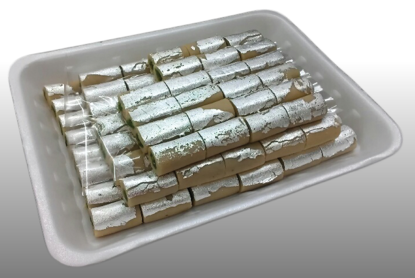 Kaju Roll (2.5kg Tray)